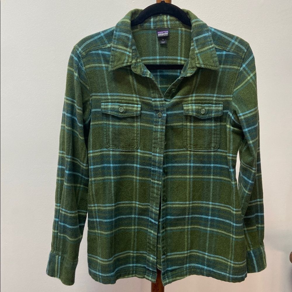 Patagonia Green and Blue Plaid Shirt - Picture 9 of 9